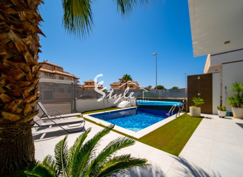 Resale - Villa - Orihuela Costa  - Lomas de Cabo Roig