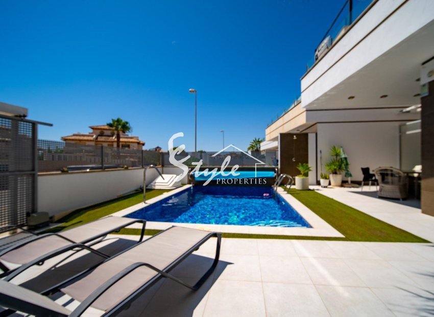 Resale - Villa - Orihuela Costa  - Lomas de Cabo Roig