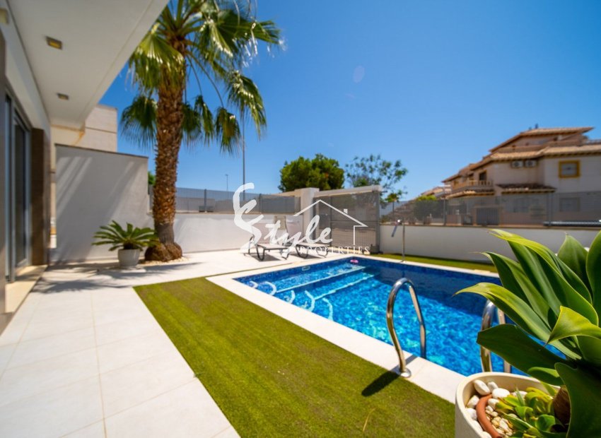 Resale - Villa - Orihuela Costa  - Lomas de Cabo Roig