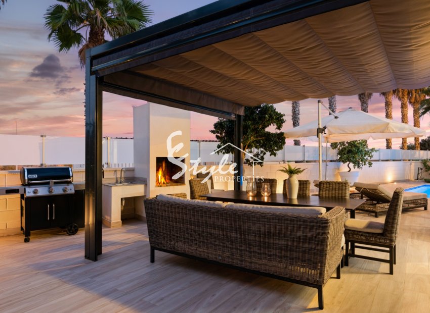 Resale - Villa - Orihuela Costa  - Lomas de Cabo Roig