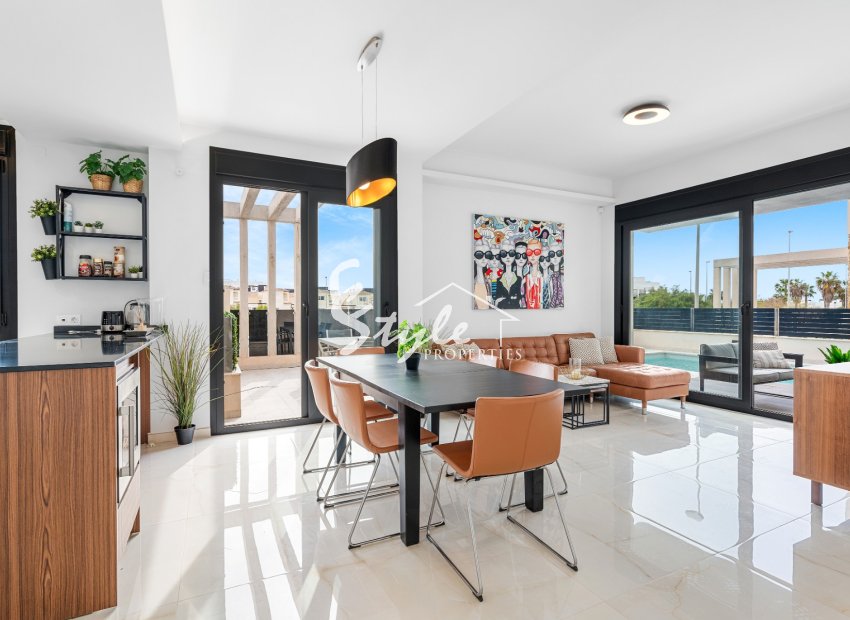 Resale - Villa - Orihuela Costa  - Lomas de Cabo Roig