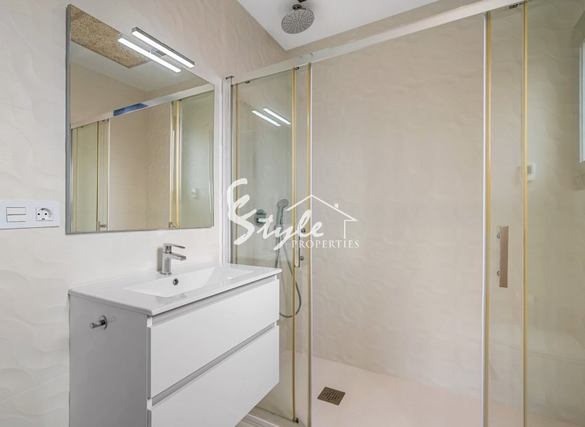 Resale - Villa - Orihuela Costa  - Lomas de Cabo Roig