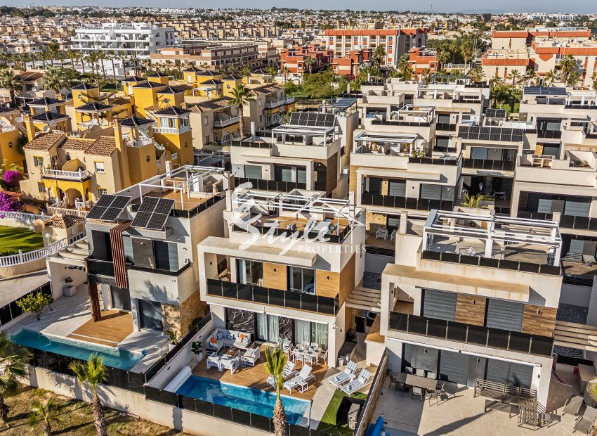 Resale - Villa - Orihuela Costa  - Lomas de Cabo Roig