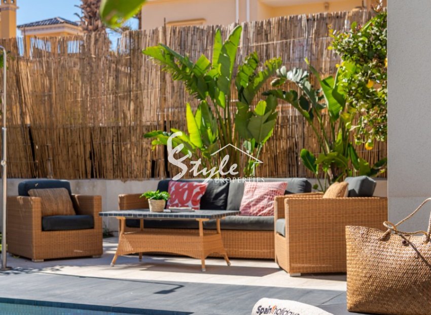 Resale - Villa - Orihuela Costa  - Lomas de Campoamor