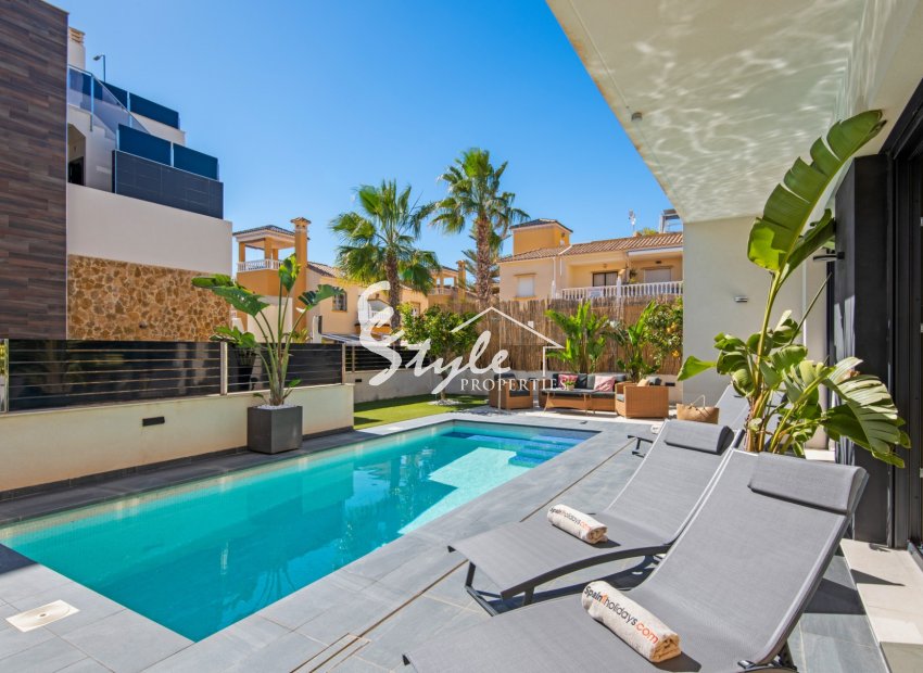 Resale - Villa - Orihuela Costa  - Lomas de Campoamor