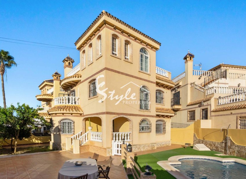 Resale - Villa - Orihuela-Costa - Los Almendros-La Florida