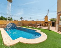 Resale - Villa - Orihuela-Costa - Los Almendros-La Florida
