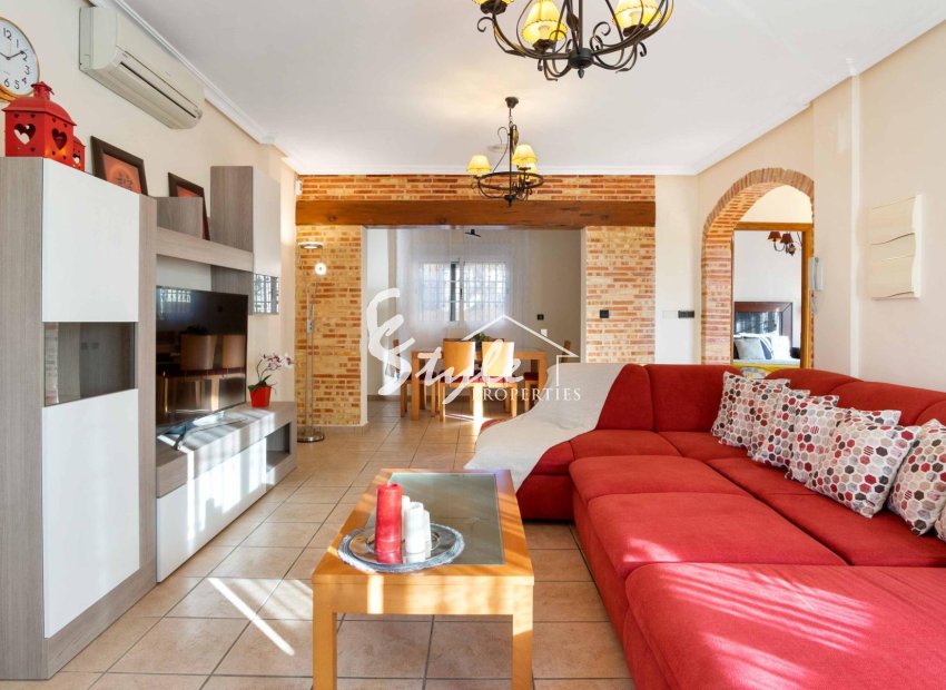 Resale - Villa - Orihuela-Costa - Los Almendros-La Florida