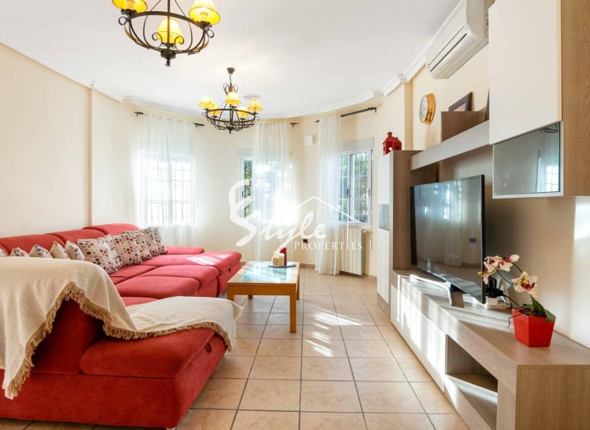 Resale - Villa - Orihuela-Costa - Los Almendros-La Florida