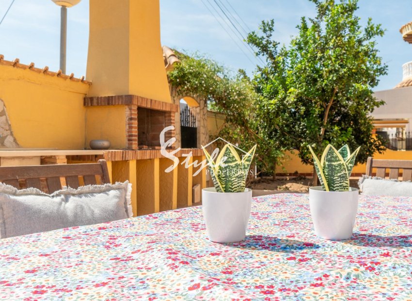 Resale - Villa - Orihuela-Costa - Los Almendros-La Florida