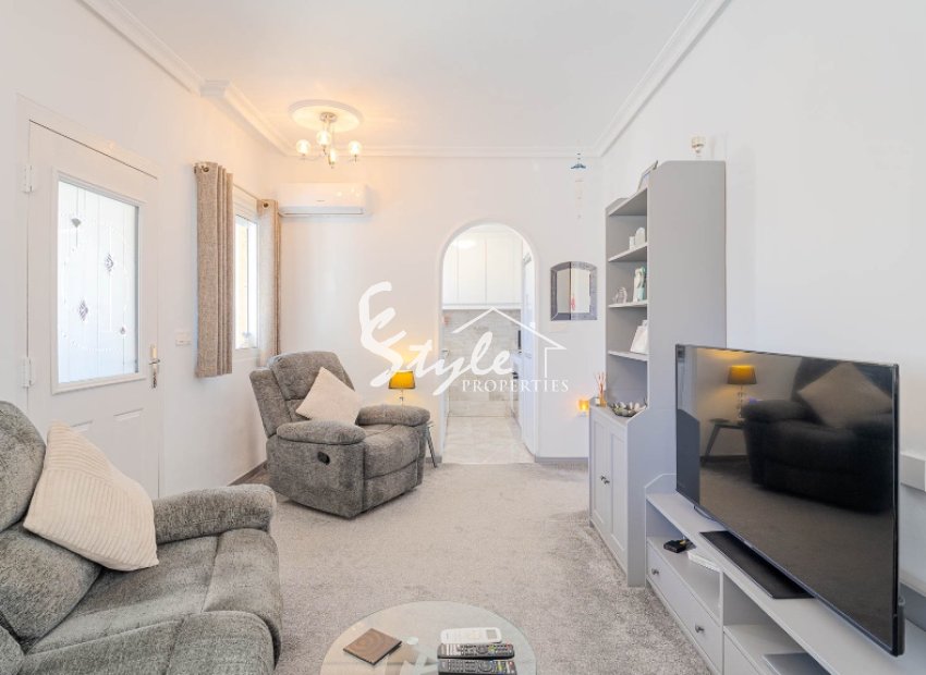 Resale - Villa - Orihuela Costa  - Los Altos