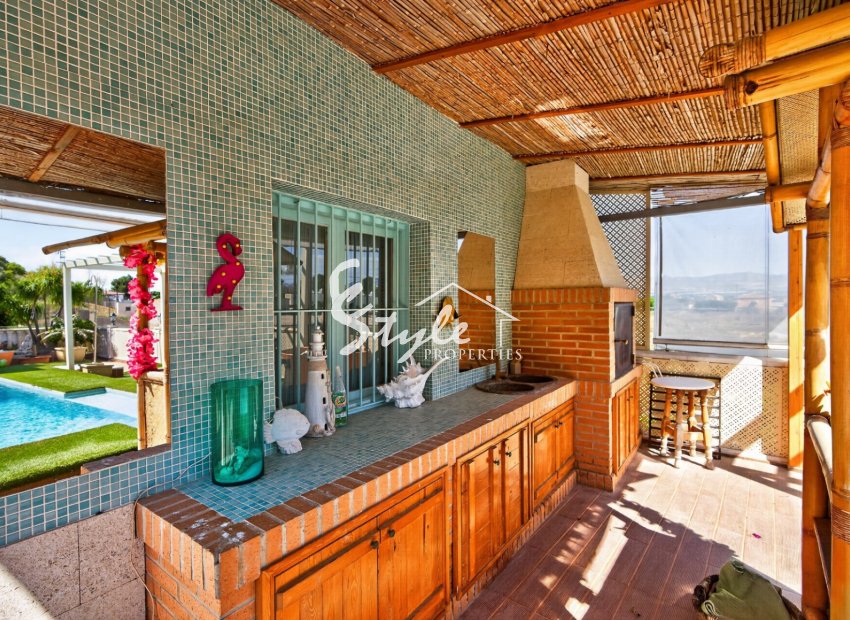 Resale - Villa - Orihuela-Costa - Orihuela Center