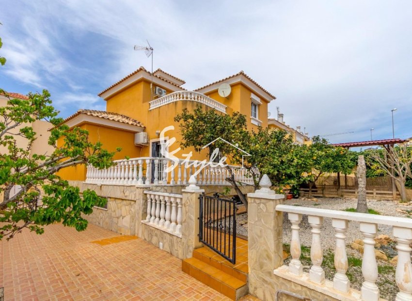 Resale - Villa - Orihuela Costa  - Orihuela Costa