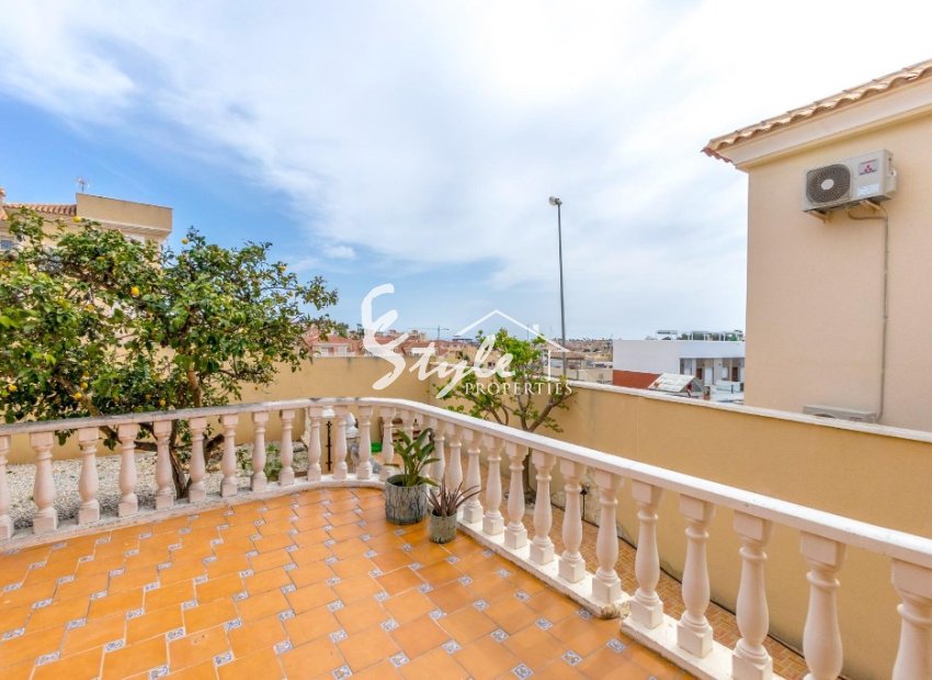 Resale - Villa - Orihuela Costa  - Orihuela Costa
