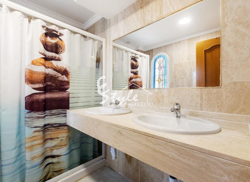 Resale - Villa - Orihuela Costa  - Orihuela Costa