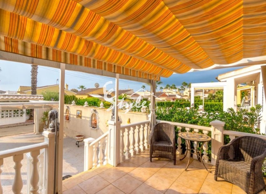 Resale - Villa - Orihuela Costa  - Playa Flamenca