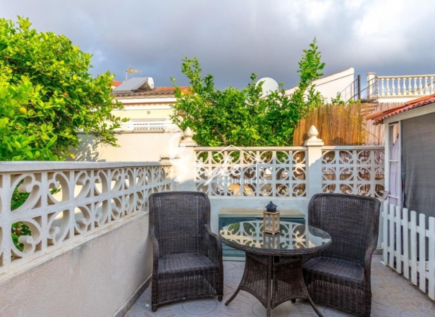 Resale - Villa - Orihuela Costa  - Playa Flamenca