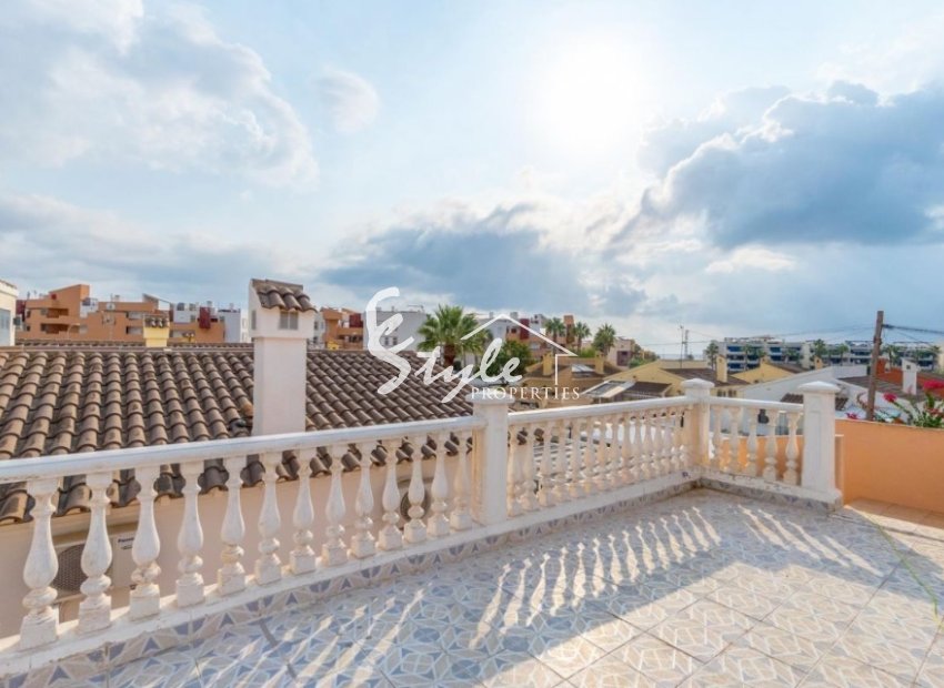 Resale - Villa - Orihuela Costa  - Playa Flamenca