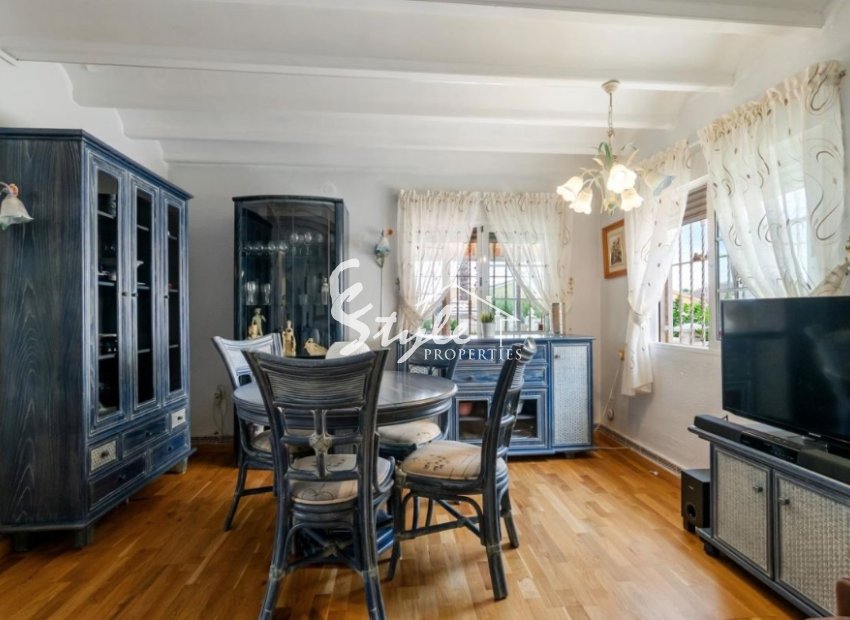 Resale - Villa - Orihuela Costa  - Playa Flamenca