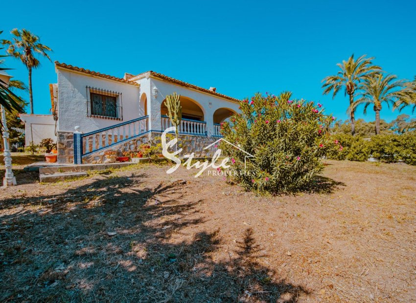 Resale - Villa - Orihuela Costa  - Playa Flamenca