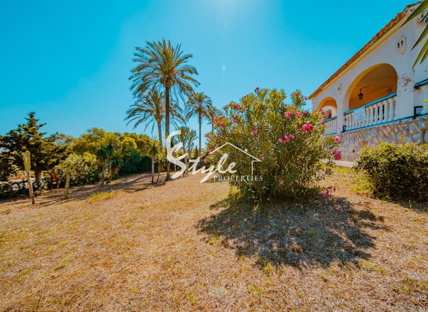 Resale - Villa - Orihuela Costa  - Playa Flamenca