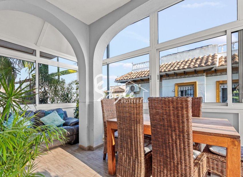 Resale - Villa - Orihuela Costa  - Playa Flamenca