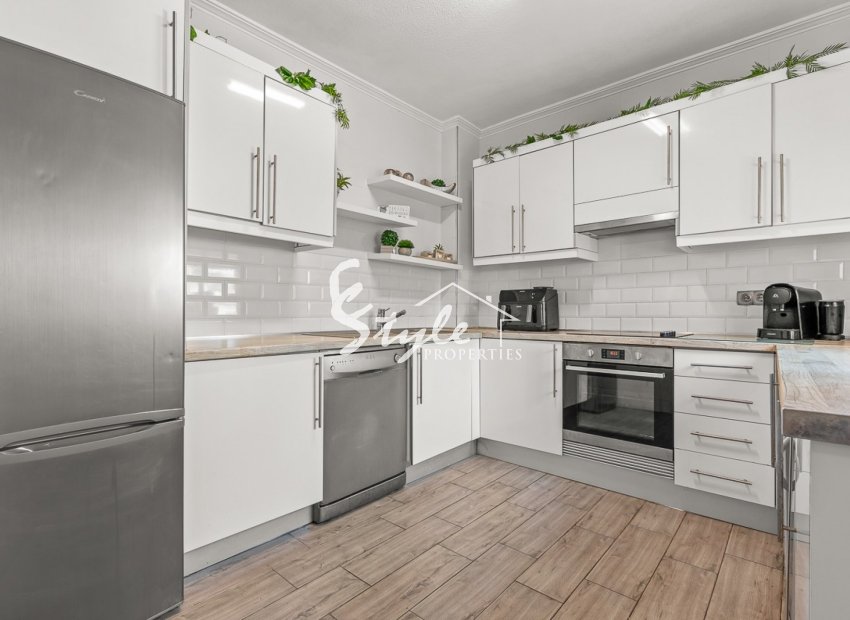 Resale - Villa - Orihuela Costa  - Playa Flamenca