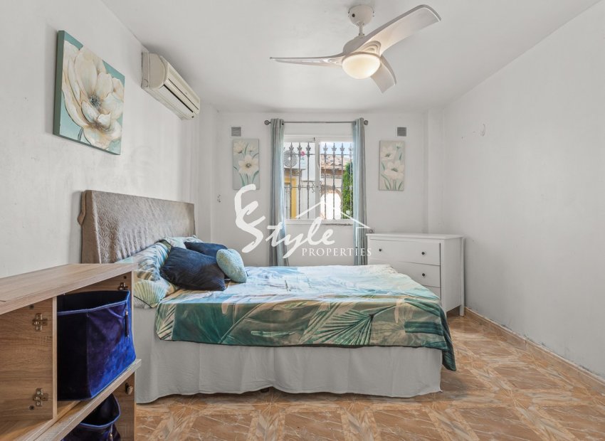 Resale - Villa - Orihuela Costa  - Playa Flamenca