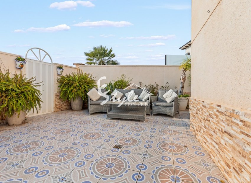 Resale - Villa - Orihuela Costa  - Playa Flamenca