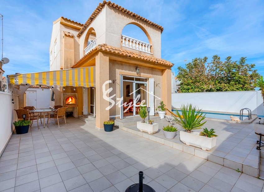 Resale - Villa - Orihuela-Costa - Playa Flamenca