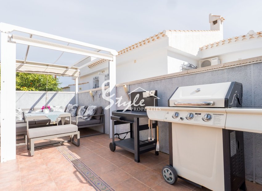 Resale - Villa - Orihuela-Costa - Playa Flamenca