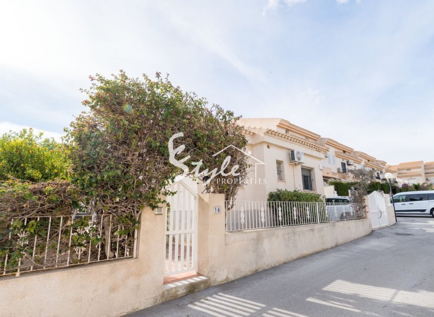 Resale - Villa - Orihuela-Costa - Playa Flamenca