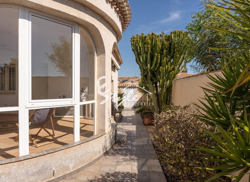Resale - Villa - Orihuela-Costa - Playa Flamenca
