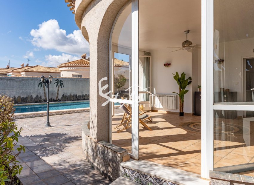 Resale - Villa - Orihuela-Costa - Playa Flamenca