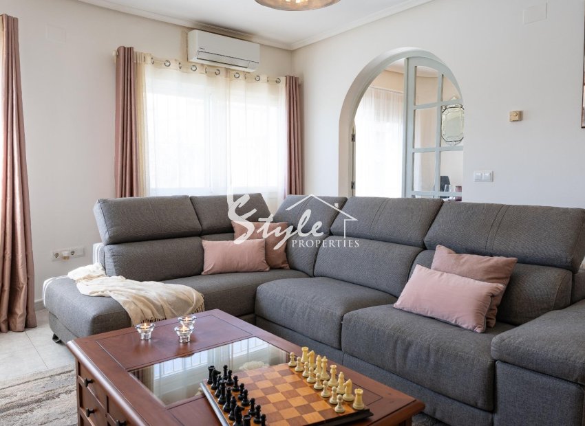 Resale - Villa - Orihuela-Costa - Playa Flamenca