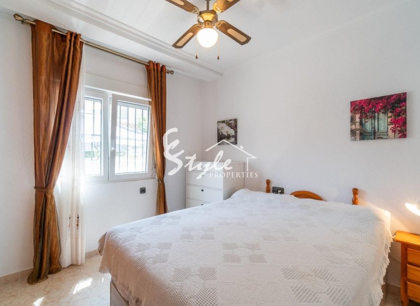 Resale - Villa - Orihuela-Costa - Playa Flamenca
