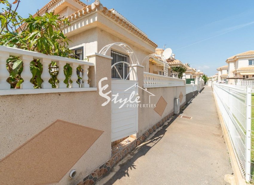 Resale - Villa - Orihuela-Costa - Playa Flamenca