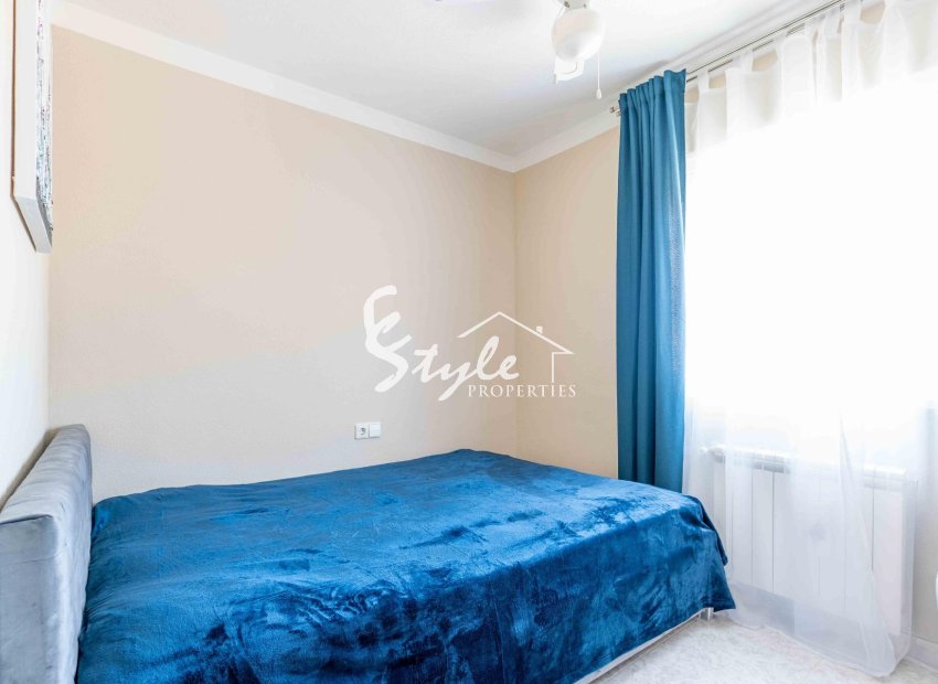 Resale - Villa - Orihuela Costa  - Punta Prima