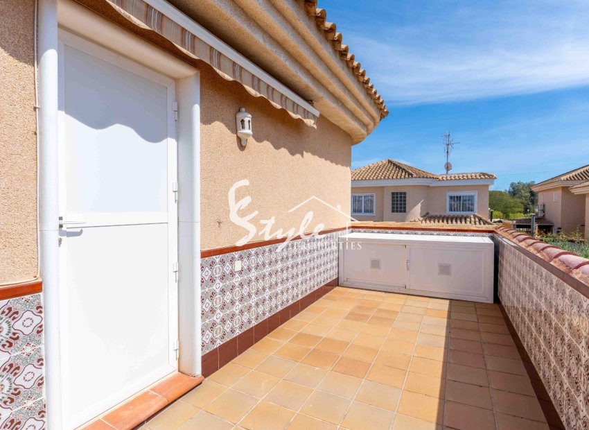 Resale - Villa - Orihuela Costa  - Punta Prima