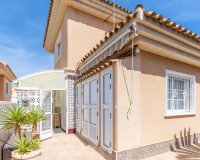 Resale - Villa - Orihuela Costa  - Punta Prima