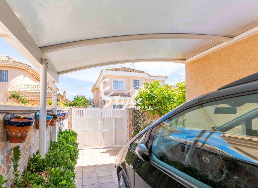 Resale - Villa - Orihuela Costa  - Punta Prima