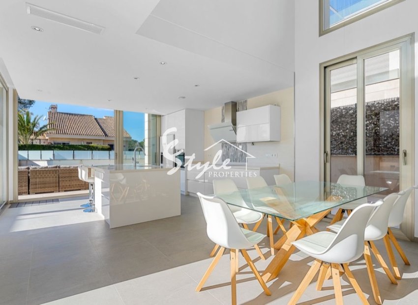 Resale - Villa - Orihuela Costa  - Villamartin