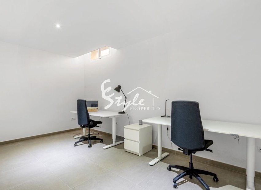 Resale - Villa - Orihuela Costa  - Villamartin