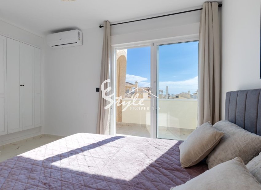 Resale - Villa - Orihuela Costa  - Villamartin