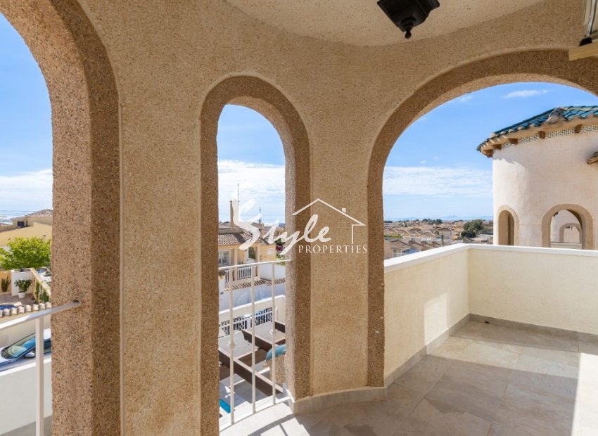 Resale - Villa - Orihuela Costa  - Villamartin