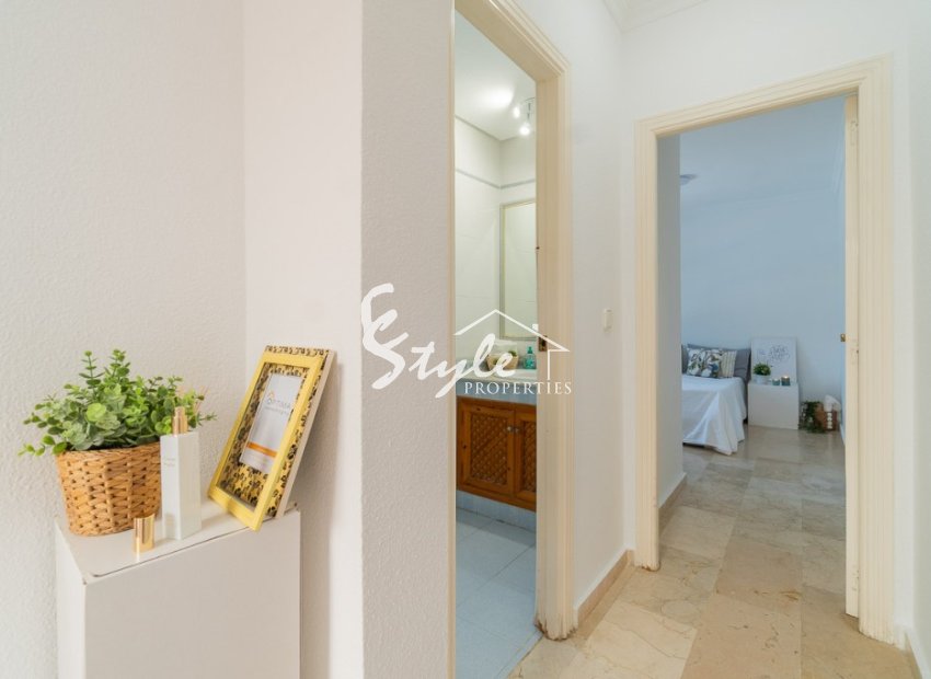 Resale - Villa - Orihuela Costa  - Villamartin