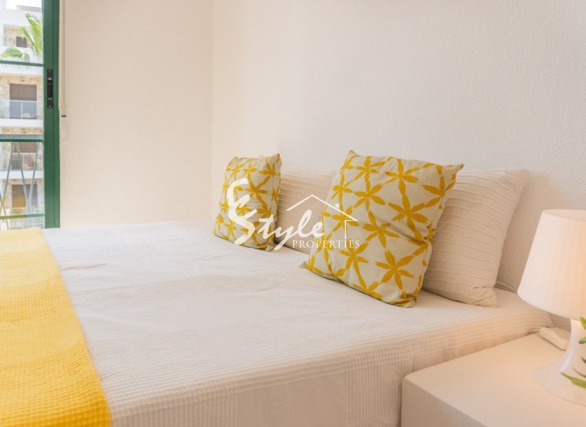 Resale - Villa - Orihuela Costa  - Villamartin