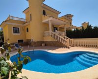 Resale - Villa - Orihuela Costa  - Villamartin