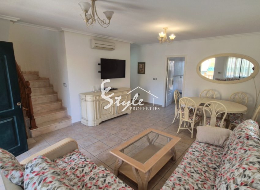 Resale - Villa - Orihuela Costa  - Villamartin
