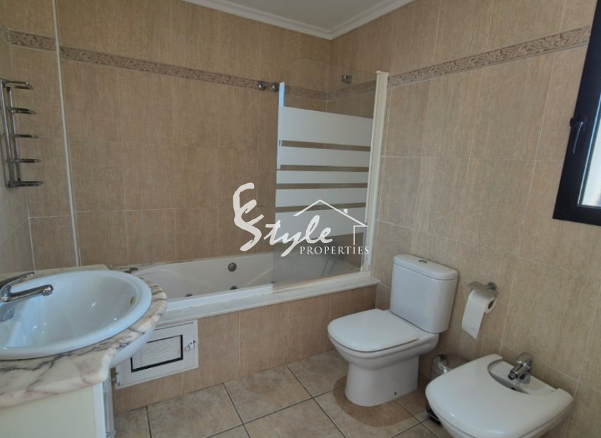 Resale - Villa - Orihuela Costa  - Villamartin